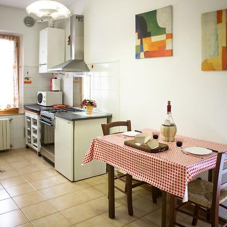 Cheap Apartment In The Old Village コッレ・ヴァル・デルザ エクステリア 写真