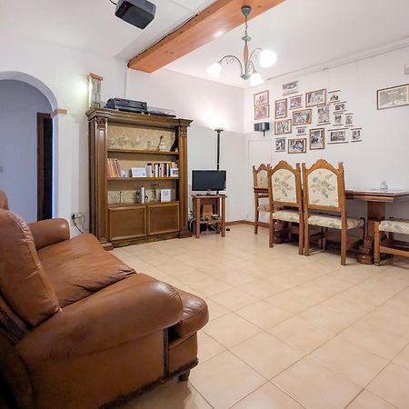 Cheap Apartment In The Old Village コッレ・ヴァル・デルザ エクステリア 写真