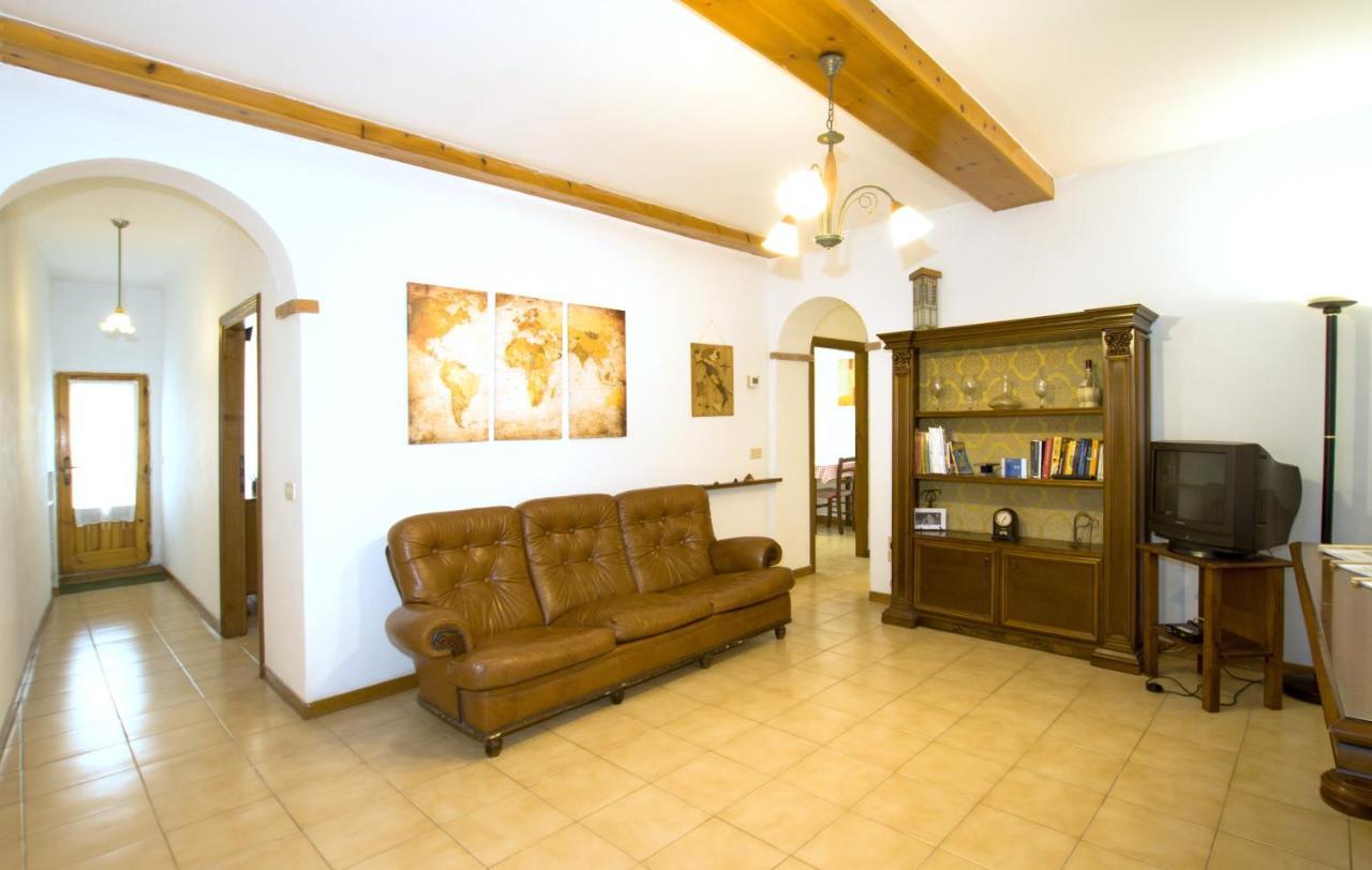 Cheap Apartment In The Old Village コッレ・ヴァル・デルザ エクステリア 写真