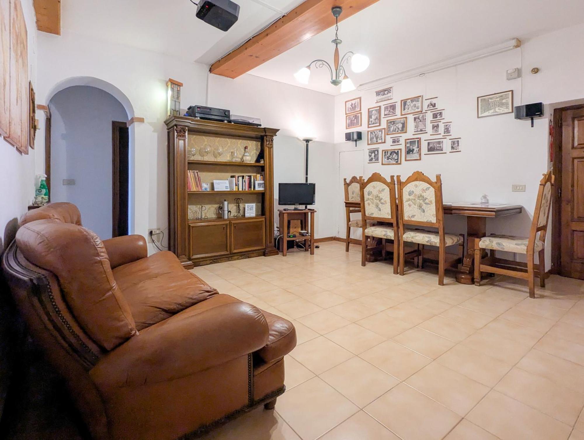 Cheap Apartment In The Old Village コッレ・ヴァル・デルザ エクステリア 写真