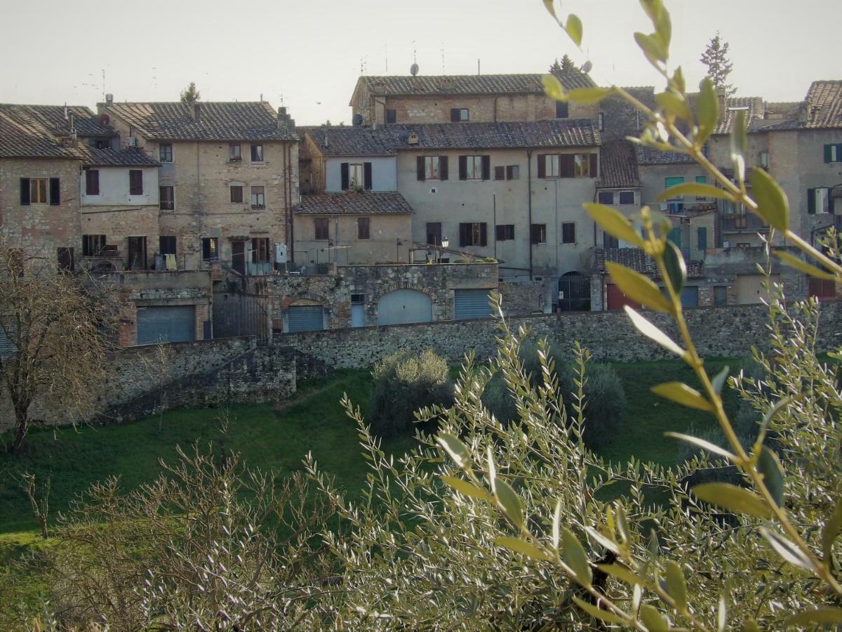 Cheap Apartment In The Old Village コッレ・ヴァル・デルザ エクステリア 写真