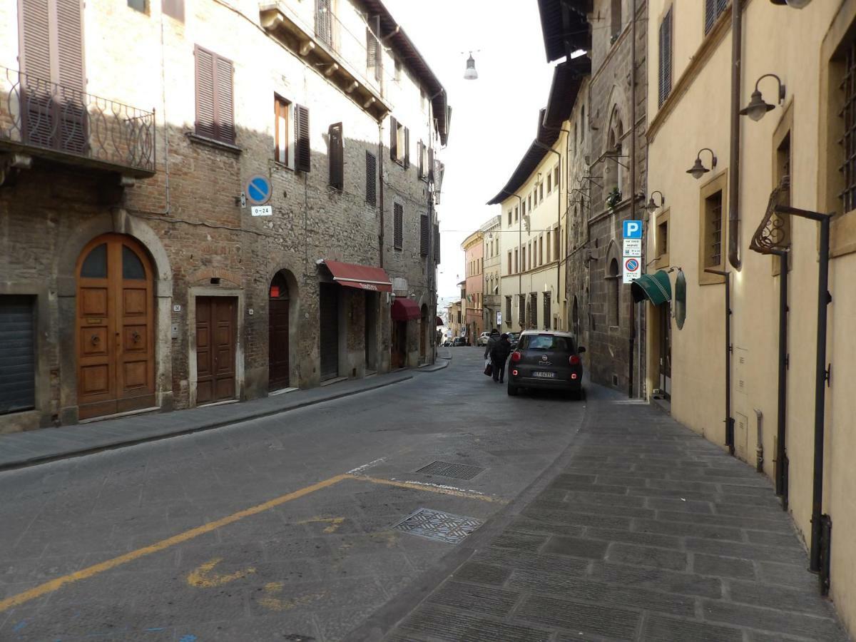 Cheap Apartment In The Old Village コッレ・ヴァル・デルザ エクステリア 写真