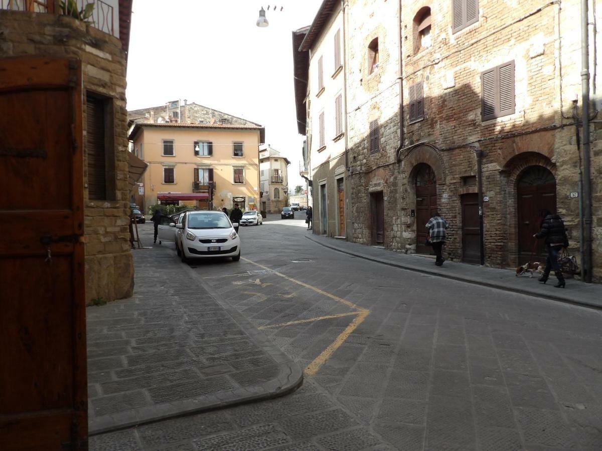 Cheap Apartment In The Old Village コッレ・ヴァル・デルザ エクステリア 写真