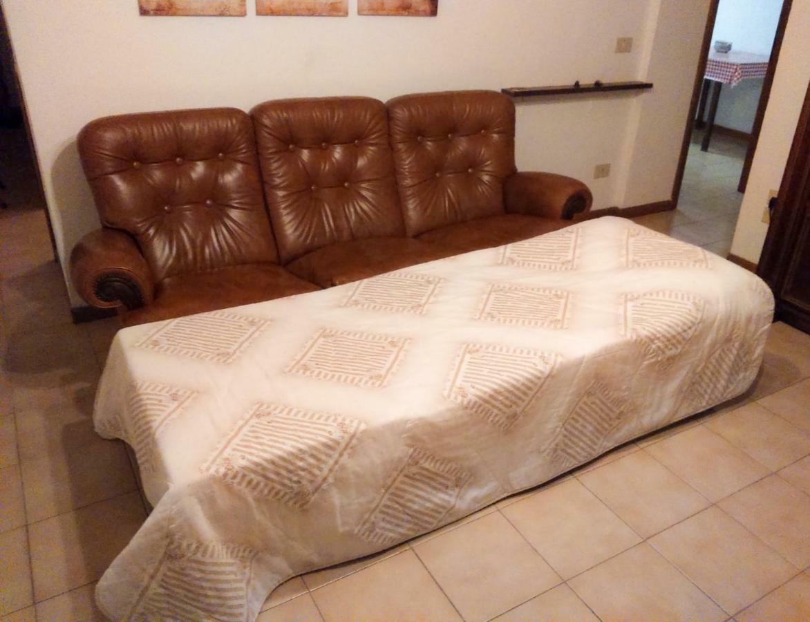 Cheap Apartment In The Old Village コッレ・ヴァル・デルザ エクステリア 写真