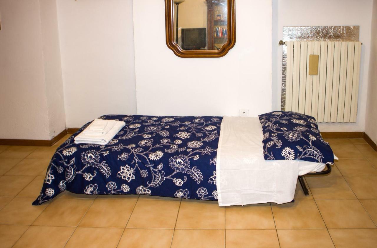 Cheap Apartment In The Old Village コッレ・ヴァル・デルザ エクステリア 写真