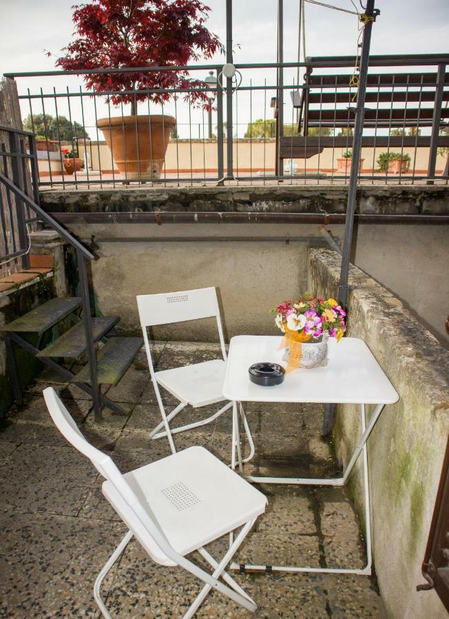 Cheap Apartment In The Old Village コッレ・ヴァル・デルザ エクステリア 写真